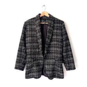 BLAZER Talla L (STUDIO F)